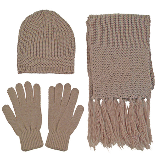 Knitted Winter Set - Image 7